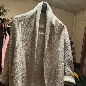 Lou Grey sweater, gray and white, short sleeved. Longer in back than front. M